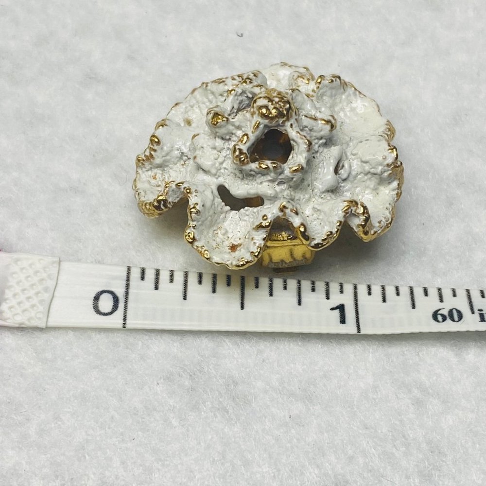 Napier Vintage Clip-on Earrings Metal with White Gold Color Painted Ruffle Edges - Picture 8 of 16